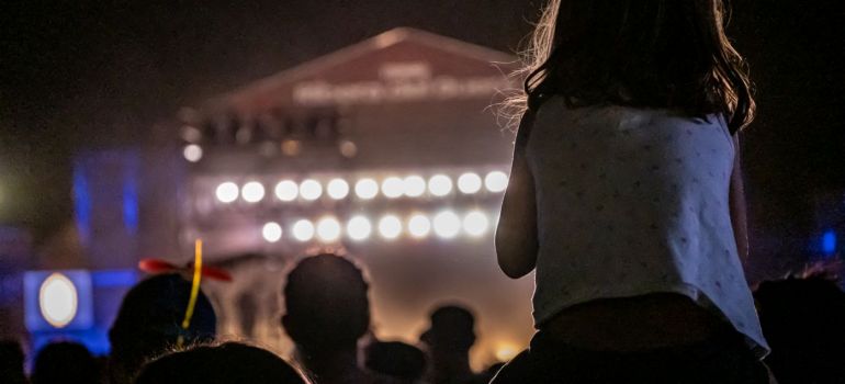 La Ruta del Vino Ribera del Duero estará de nuevo presente en Sonorama Ribera, vinculándose, en esta ocasión, a uno de los escenarios más queridos del festival, el dedicado a la comedia. La participación de la Ruta,