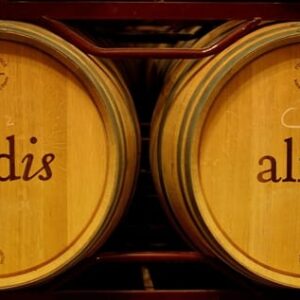 Visita a bodega + visita al viñedo + visita a una bodega antigua+ cata de 3 vinos con aperitivo